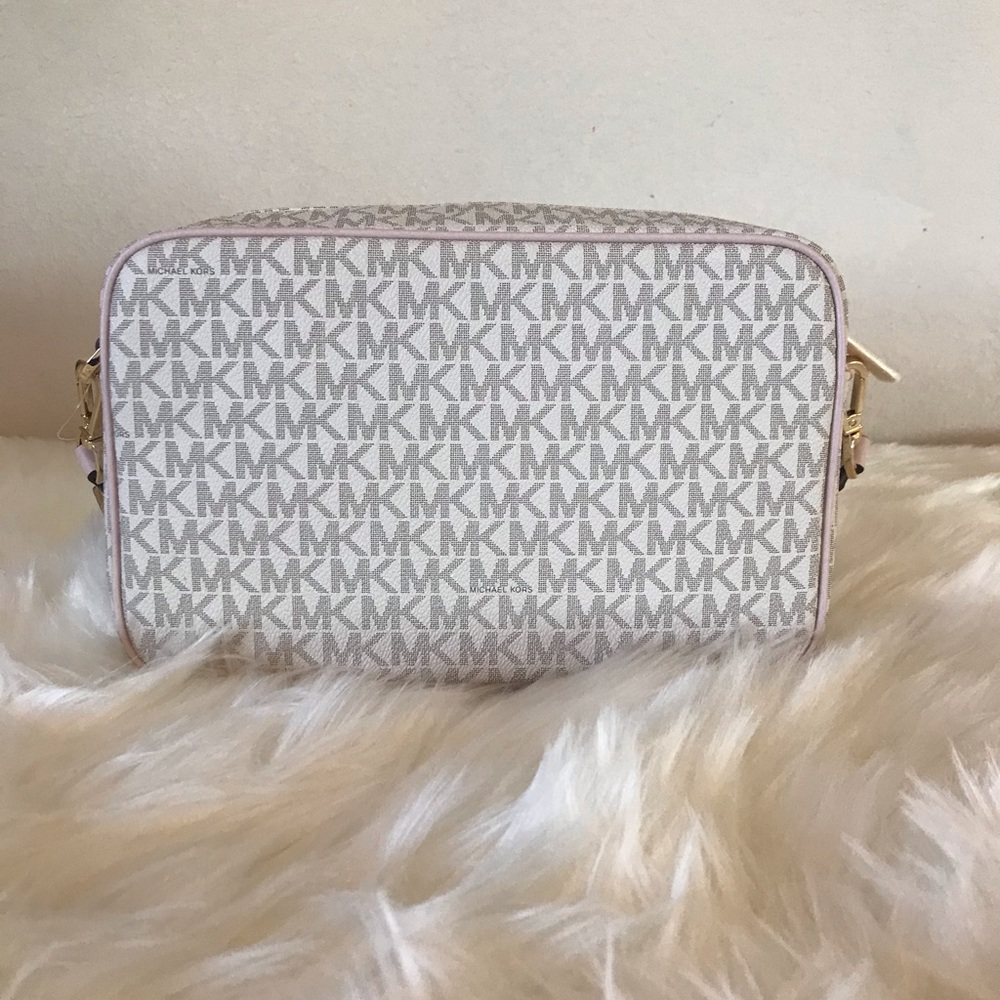 Michael Kors Kenly Large Logo Crossbody Bag Powder Blush - Picture 6 of 6